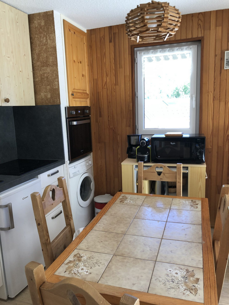 CUISINE - APPARTEMENT CARENE 13 - VALLOIRE CENTRE CUISINE - APPARTEMENT CARENE 13 - VALLOIRE CENTRE
