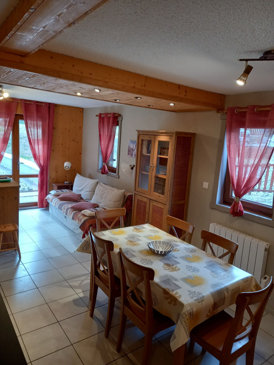 SALON - APPARTEMENT ALTAIR 92 - VALLOIRE CENTRE - VALLOIRE RESERVATIONS SALON - APPARTEMENT ALTAIR 92 - VALLOIRE CENTRE - VALLOIRE RESERVATIONS