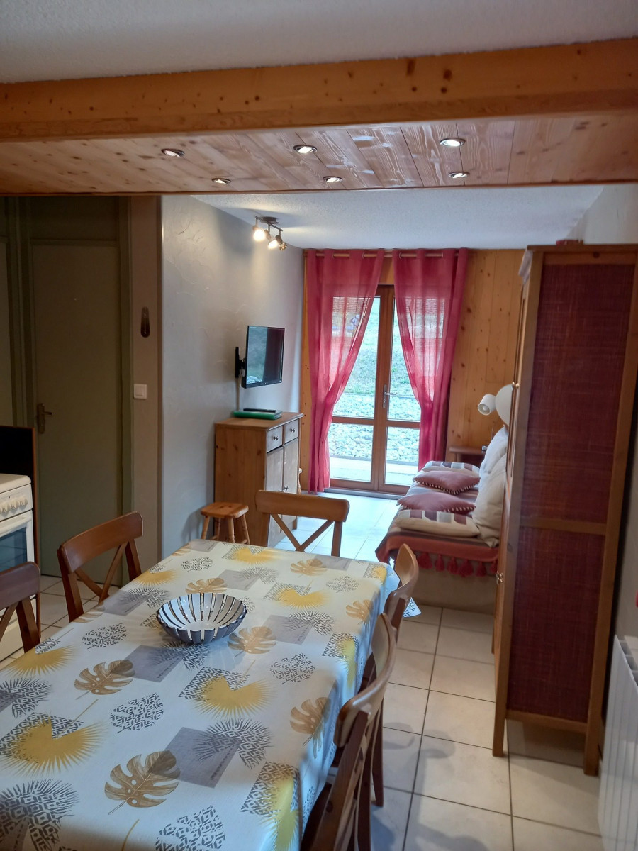 SALON - APPARTEMENT ALTAIR 92 - VALLOIRE CENTRE - VALLOIRE RESERVATIONS SALON - APPARTEMENT ALTAIR 92 - VALLOIRE CENTRE - VALLOIRE RESERVATIONS