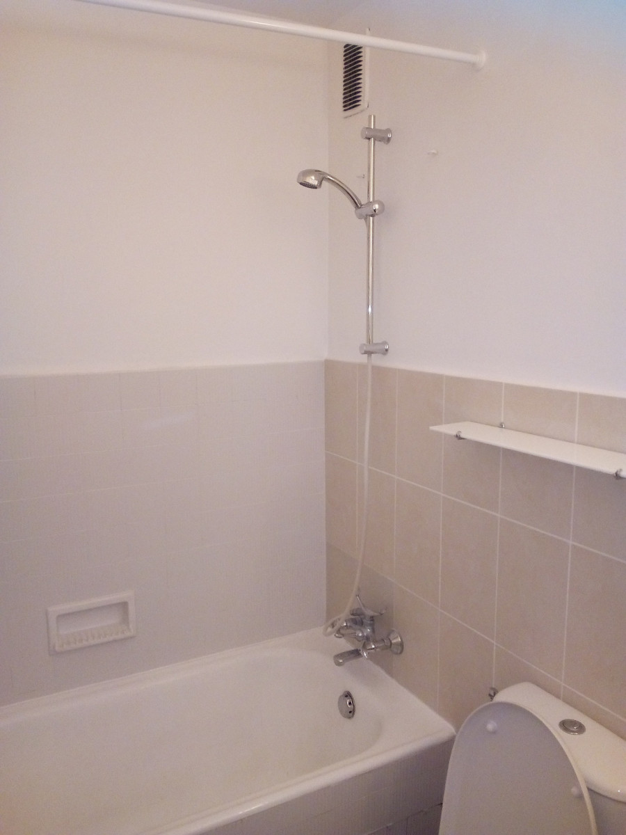 SALLE DE BAIN - STUDIO CARIGRAN -VALLOIRE CENTRE SALLE DE BAIN - STUDIO CARIGRAN -VALLOIRE CENTRE