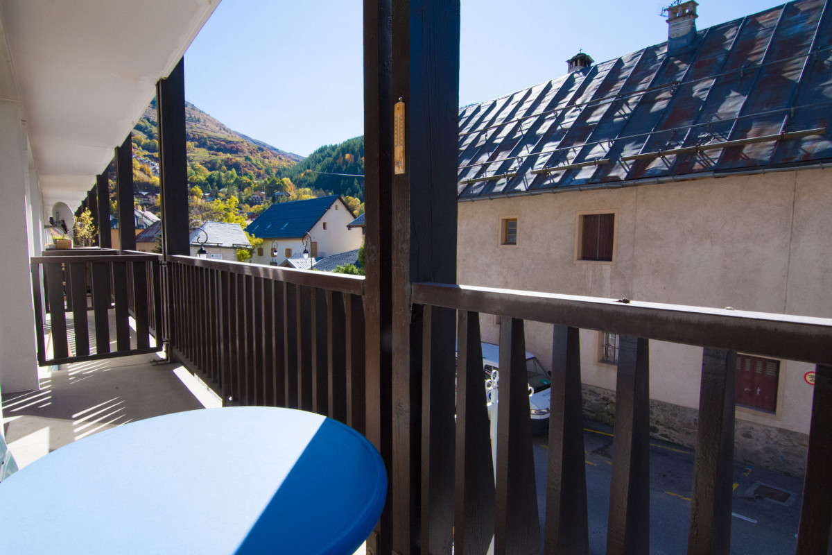 BALCON - APPARTEMENT CARIBOU 4 -VALLOIRE CENTRE BALCON - APPARTEMENT CARIBOU 4 -VALLOIRE CENTRE