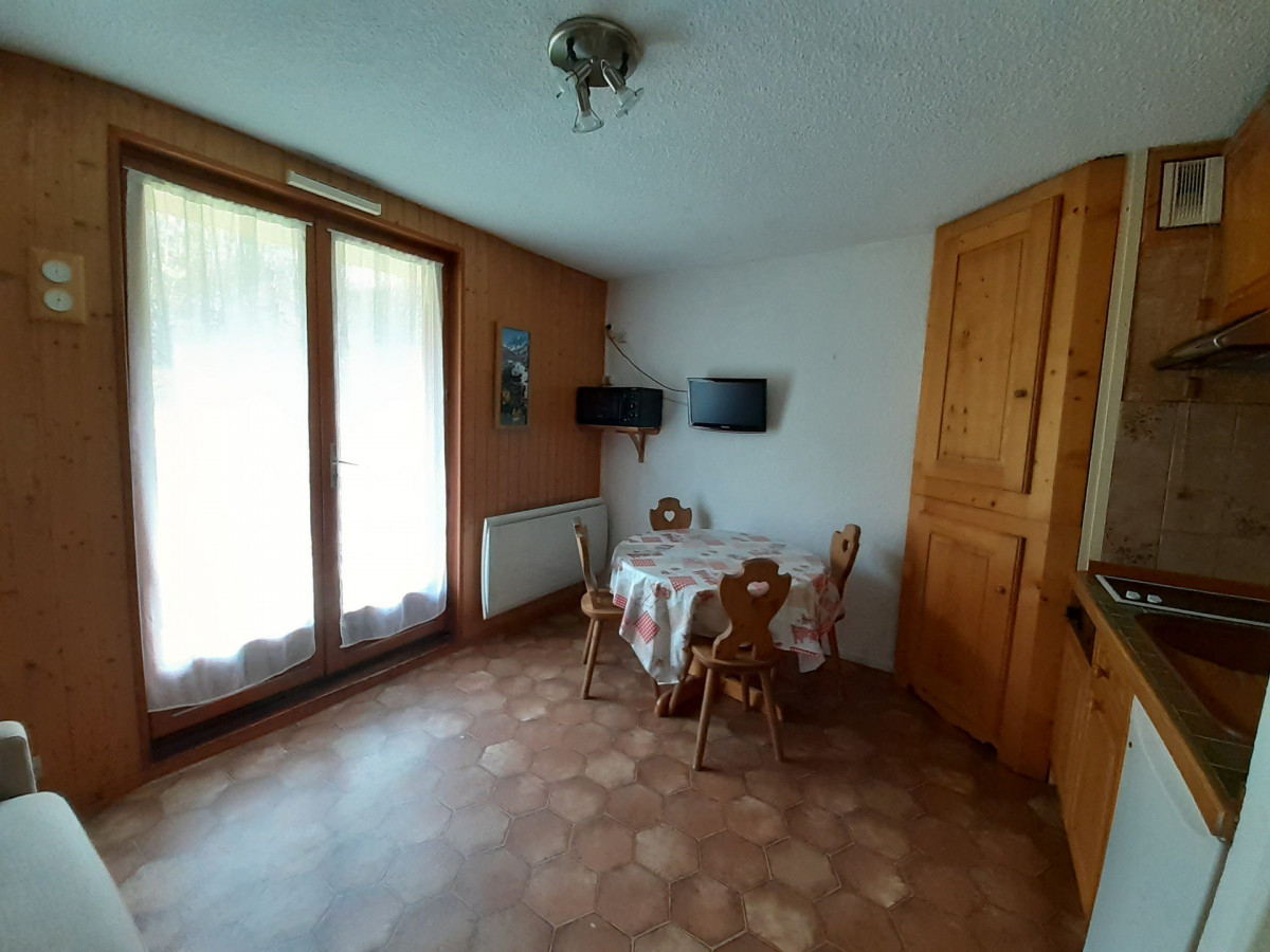 SALON - STUDIO BETELGEUSE 47 - VALLOIRE CENTRE 