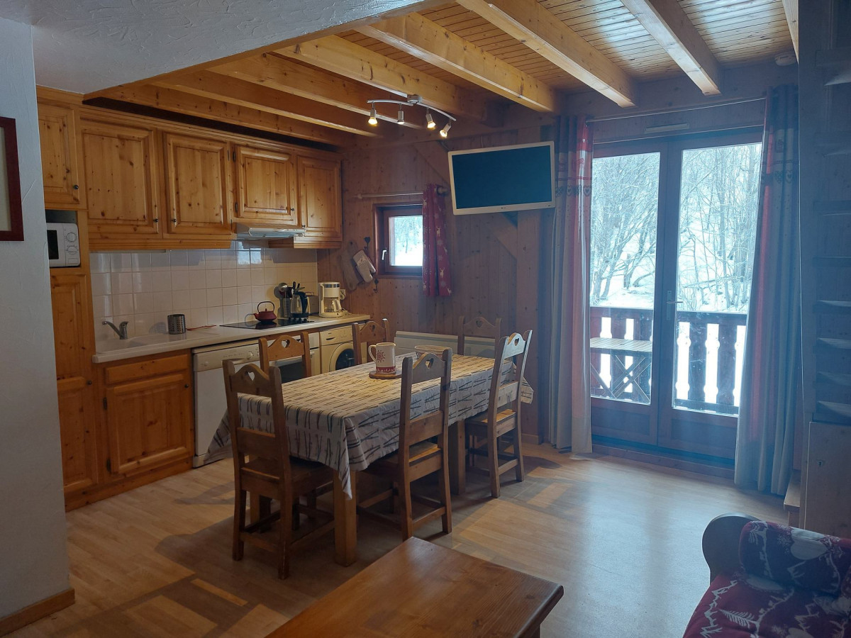 SALLE A MANGER - APPARTEMENT BETELGEUSE 83 - VALLOIRE CENTRE SALLE A MANGER - APPARTEMENT BETELGEUSE 83 - VALLOIRE CENTRE