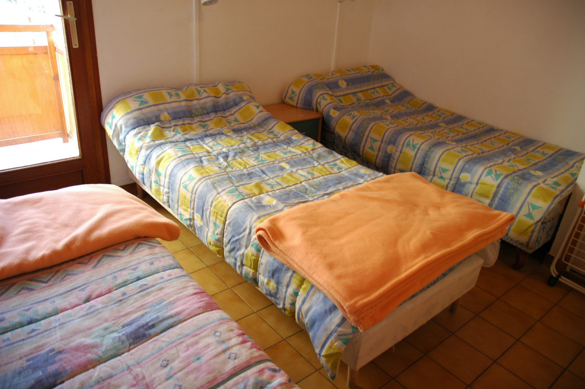 CHAMBRE 1 - APPARTEMENT ALPAGES 3- VALLOIRE CENTRE CHAMBRE 1 - APPARTEMENT ALPAGES 3- VALLOIRE CENTRE