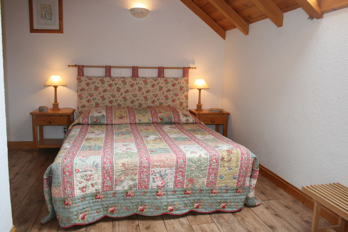CHAMBRE - APPARTEMENT CHALET ORION N°1 - VALLOIRE CENTRE CHAMBRE - APPARTEMENT CHALET ORION N°1 - VALLOIRE CENTRE