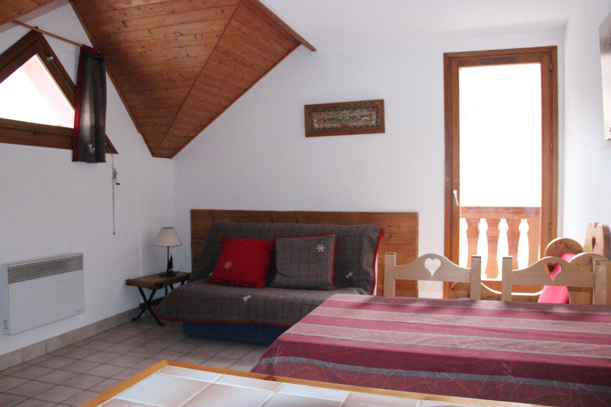 SALON - STUDIO Z'ESHERRION 19 - VALLOIRE CENTRE - VALLOIRE RESERVATIONS