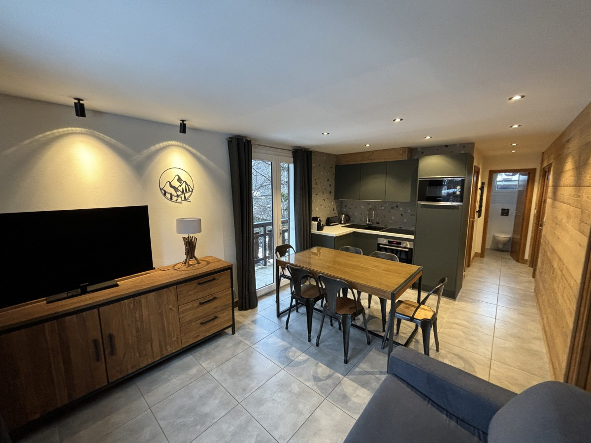SALON - CHALET ANGE N°3 - VALLOIRE CENTRE - VALLOIRE RESERVATIONS SALON - CHALET ANGE N°3 - VALLOIRE CENTRE - VALLOIRE RESERVATIONS