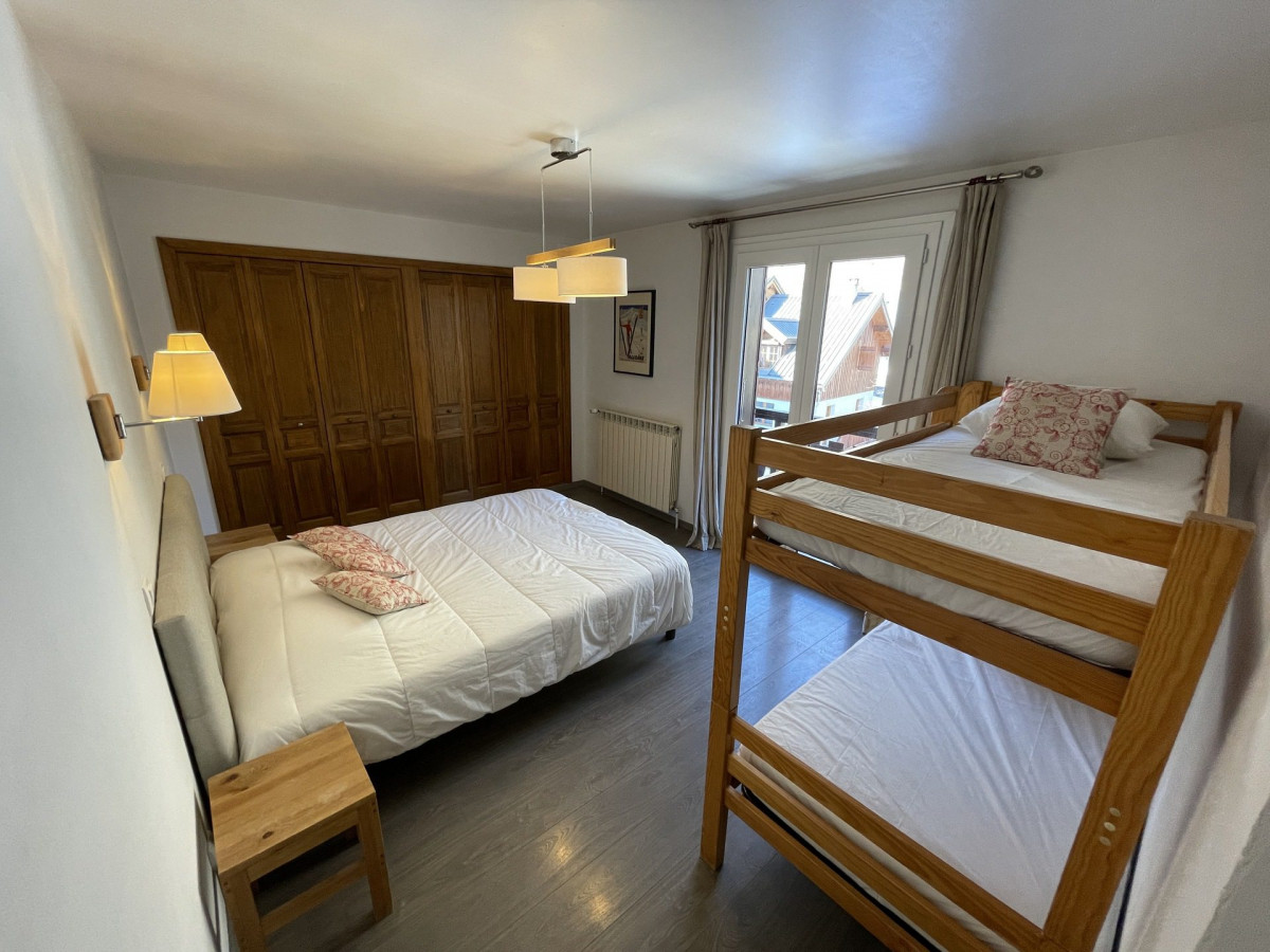 CHAMBRE - CHALET ANGE N°4 - VALLOIRE CENTRE CHAMBRE - CHALET ANGE N°4 - VALLOIRE CENTRE