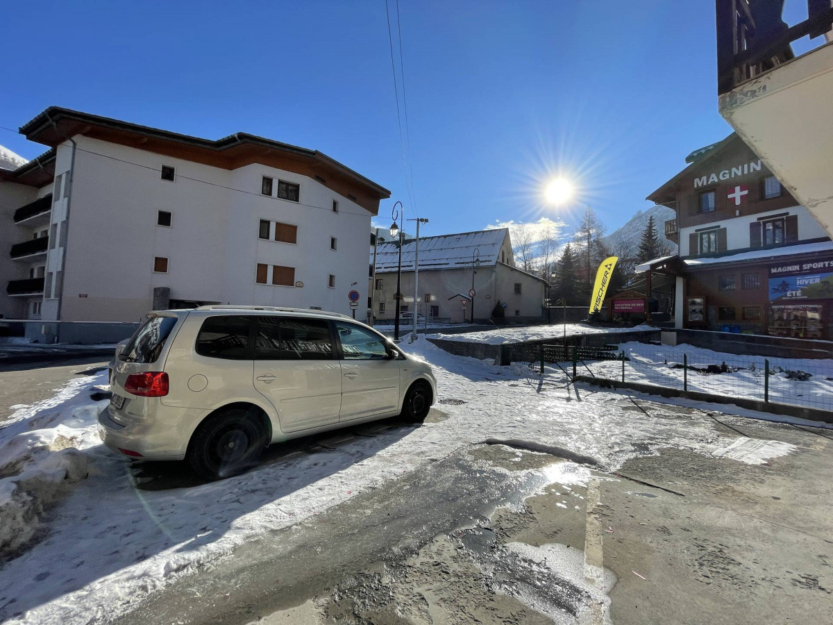 VUE SALON - CHALET ANGE N°5 - VALLOIRE CENTRE VUE SALON - CHALET ANGE N°5 - VALLOIRE CENTRE