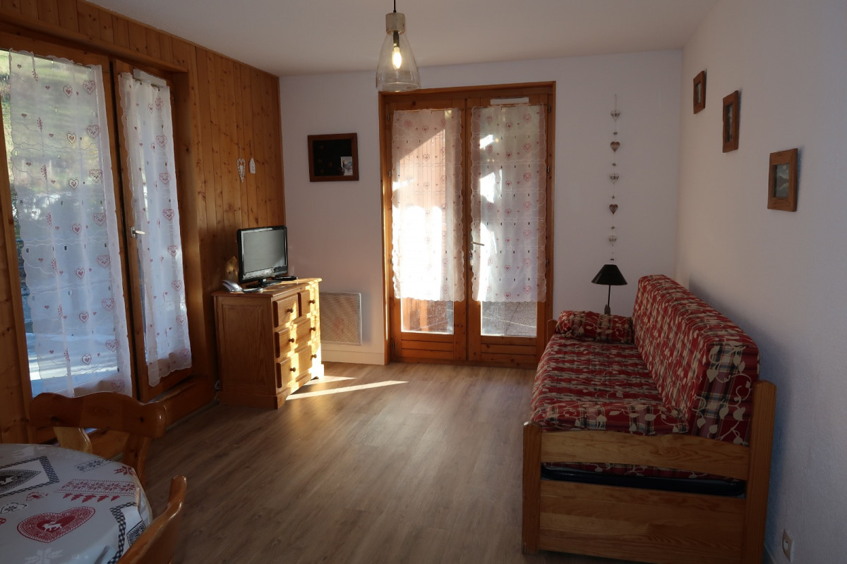 SALON - APPARTEMENT REGAIN A2 - VALLOIRE CENTRE SALON - APPARTEMENT REGAIN A2 - VALLOIRE CENTRE