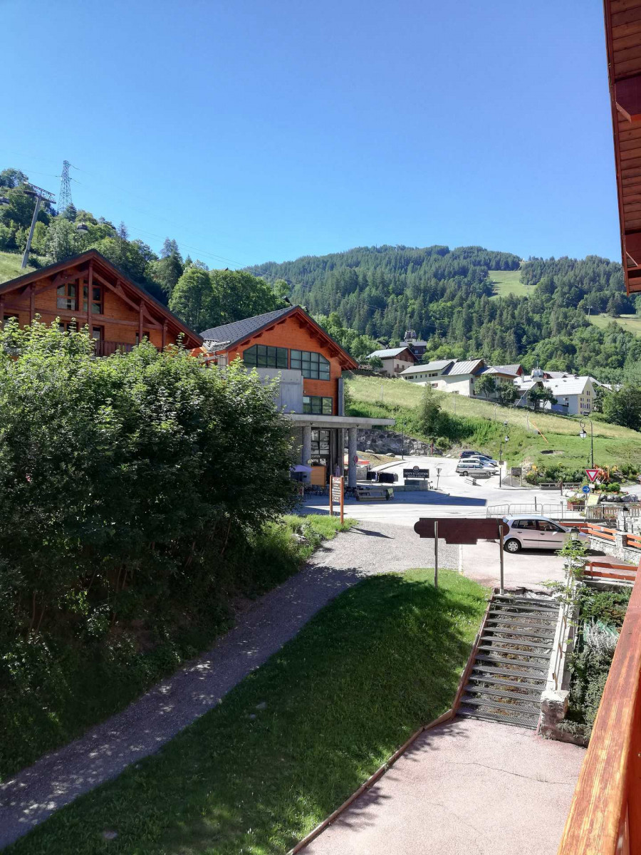 VUE - APPARTEMENT ROCHECHATEAU 27 - VALLOIRE CENTRE VUE - APPARTEMENT ROCHECHATEAU 27 - VALLOIRE CENTRE