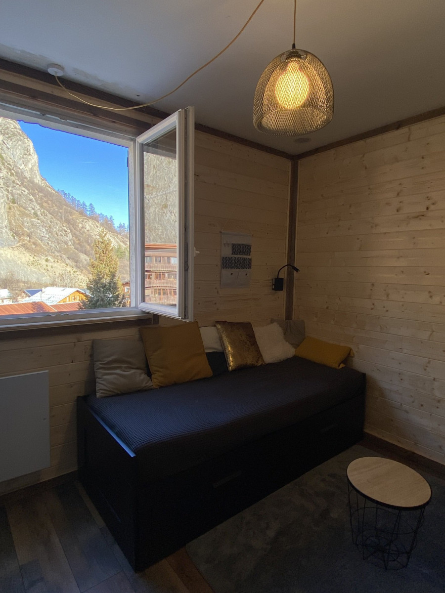 SALON - STUDIO RAPIN 37 - VALLOIRE CENTRE