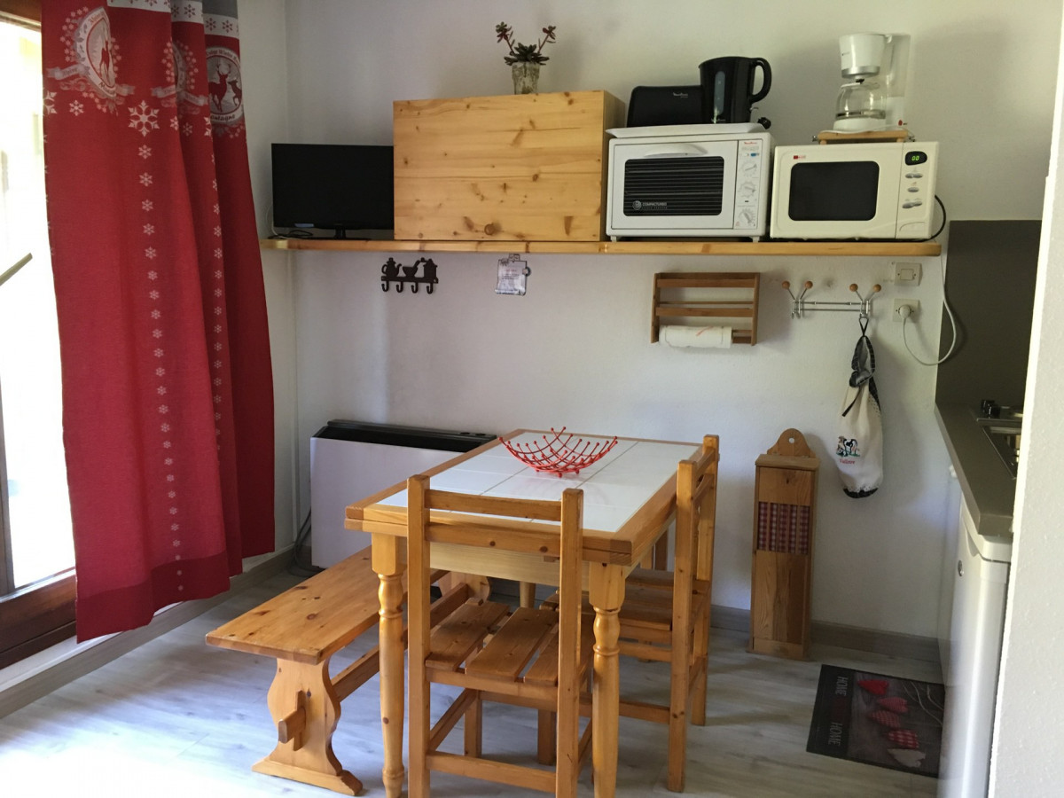 COIN REPAS - STUDIO VALLEE D'OR 03- VALLOIRE CENTRE-VALLOIRE RESERVATIONS 