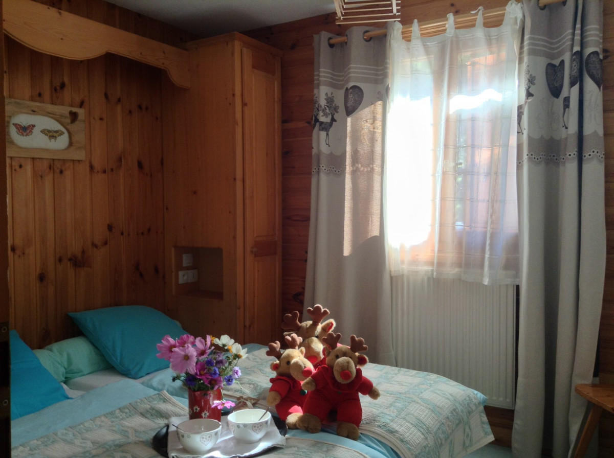 CHAMBRE 2 - APPARTEMENT OREE DES PISTES N°2 - VALLOIRE CENTRE - VALLOIRE RESERVATIONS CHAMBRE 2 - APPARTEMENT OREE DES PISTES N°2 - VALLOIRE CENTRE - VALLOIRE RESERVATIONS