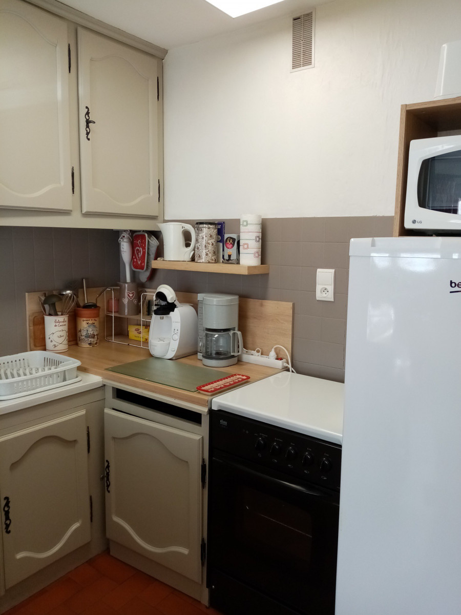 CUISINE - APPARTEMENT LES CRISTAUX - VALLOIRE CENTRE CUISINE - APPARTEMENT LES CRISTAUX - VALLOIRE CENTRE