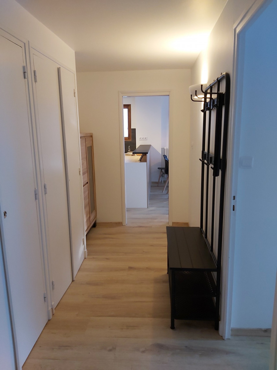 COULOIR - APPARTEMENT LA RESIDENCE 22 - VALLOIRE CENTRE COULOIR - APPARTEMENT LA RESIDENCE 22 - VALLOIRE CENTRE