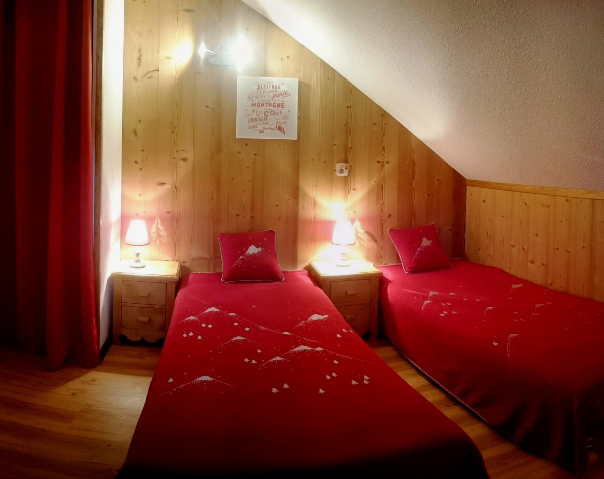 CHAMBRE - APPARTEMENT LES VALMONTS CHARDON 52 - LES CHARBONNIERES VALLOIRE
