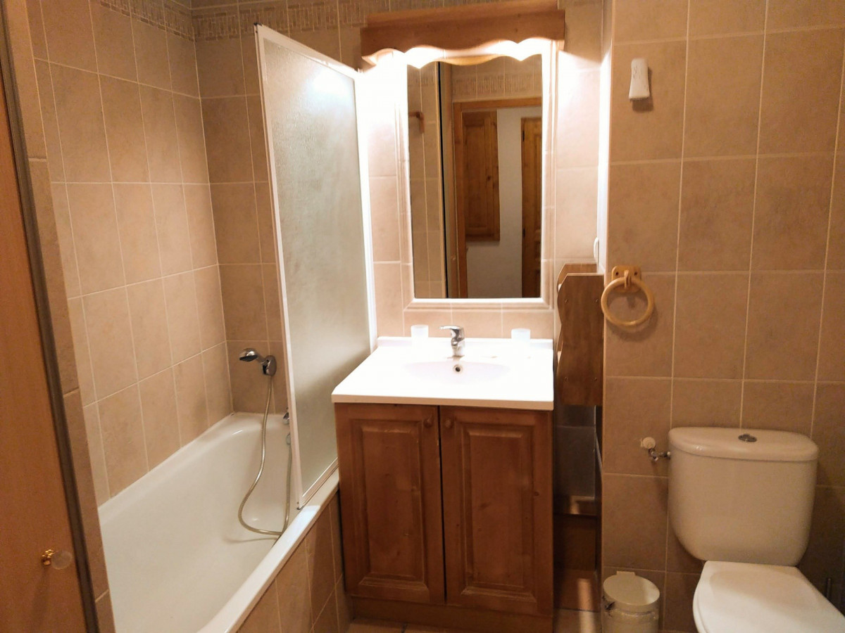 SALLE DE BAIN - MYOSOTIS HAMEAU DE LA VALLEE D'OR APPARTEMENT 305 - VALLOIRE LES CHARBONNIERES