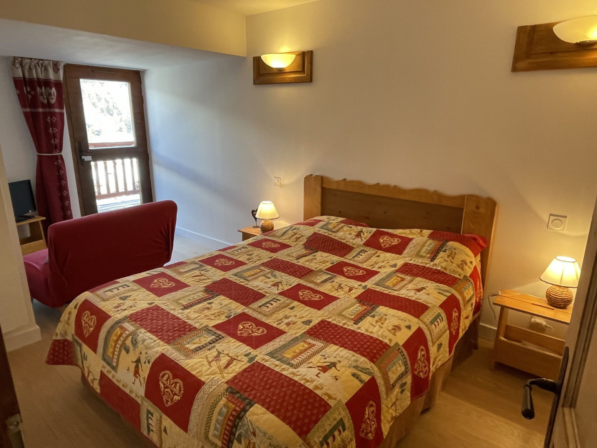 CHAMBRE 1 - APPARTEMENT HAMEAU DE LA VALLEE D'OR GENTIANE 004 - LES CHARBONNIERES VALLOIRE