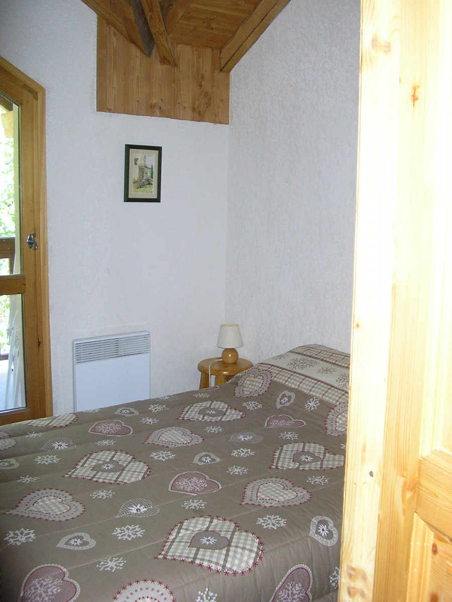 CHAMBRE - APPARTEMENT LA CLAREE C11 - VALLOIRE LES PLANS CHAMBRE - APPARTEMENT LA CLAREE C11 - VALLOIRE LES PLANS