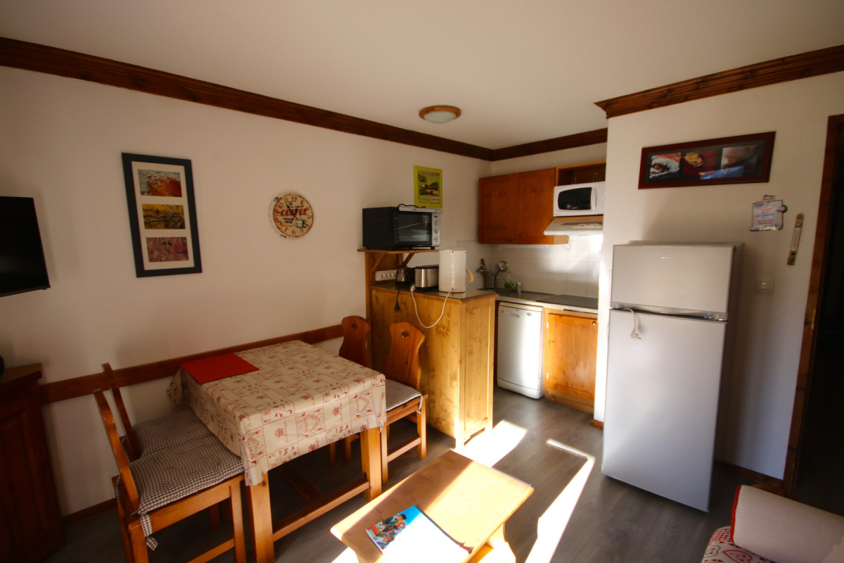 COIN REPAS - APPARTEMENT LES VALMONTS CHARDON 41 - LES CHARBONNIERES VALLOIRE COIN REPAS - APPARTEMENT LES VALMONTS CHARDON 41 - LES CHARBONNIERES VALLOIRE