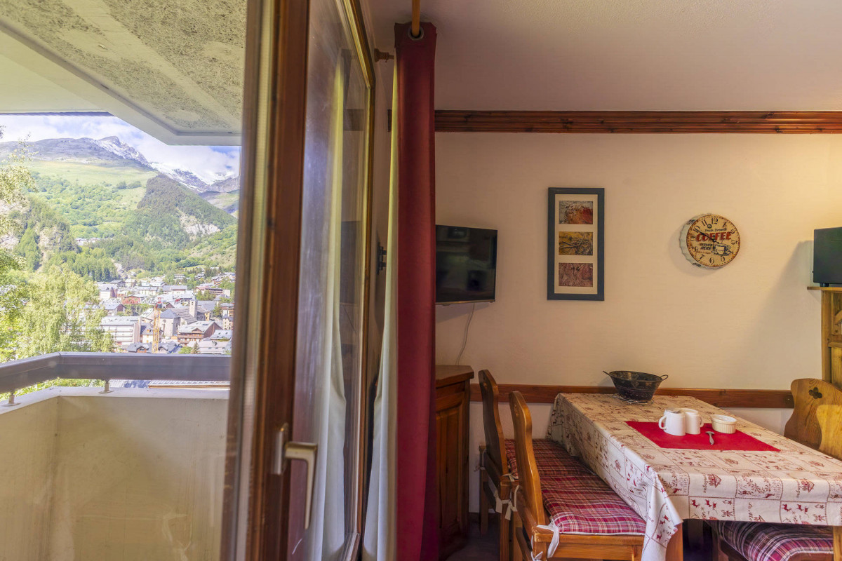 COIN REPAS - APPARTEMENT LES VALMONTS CHARDON 41 - LES CHARBONNIERES VALLOIRE COIN REPAS - APPARTEMENT LES VALMONTS CHARDON 41 - LES CHARBONNIERES VALLOIRE