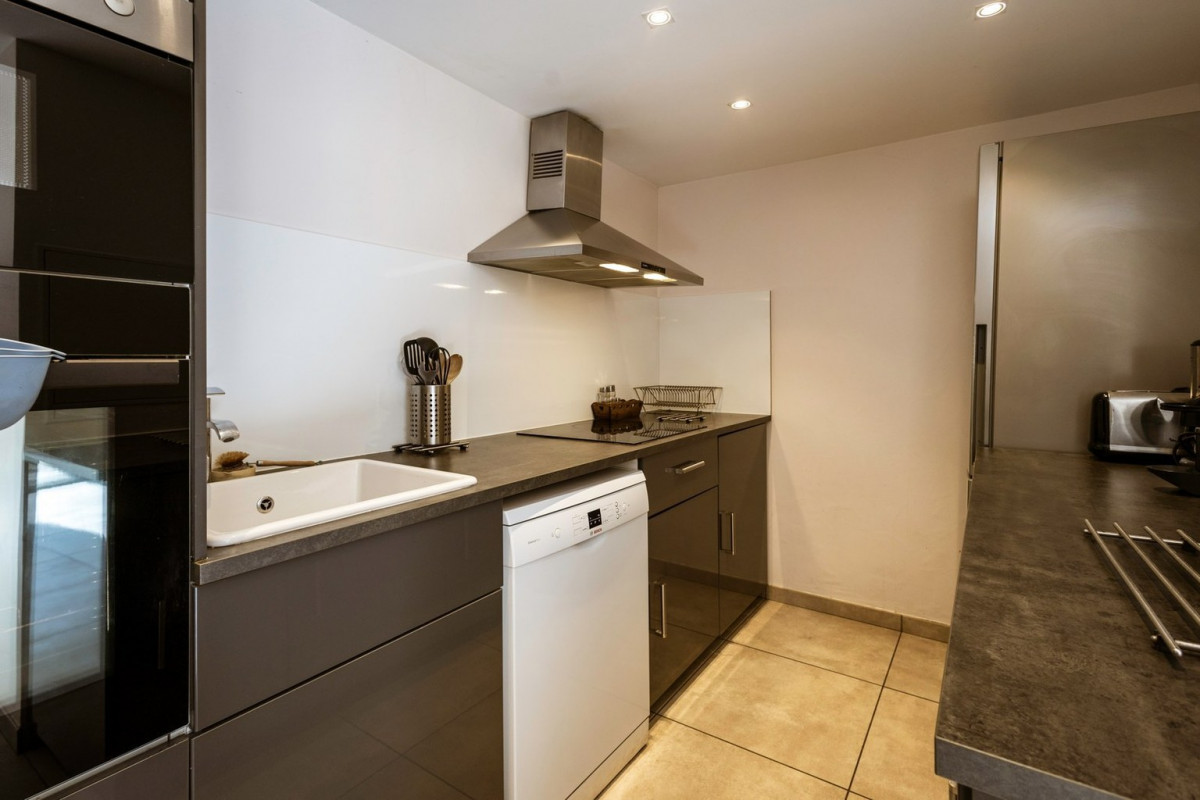 CUISINE - APPARTEMENT LES FERMES DU PLANET 5 - VALLOIRE LES VERNEYS CUISINE - APPARTEMENT LES FERMES DU PLANET 5 - VALLOIRE LES VERNEYS