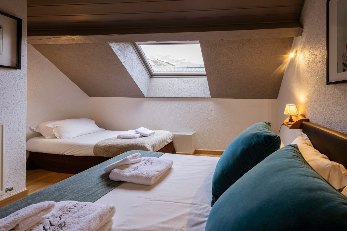 CHAMBRE - APPARTEMENT LES FERMES DU PLANET 6 - VALLOIRE LES VERNEYS CHAMBRE - APPARTEMENT LES FERMES DU PLANET 6 - VALLOIRE LES VERNEYS