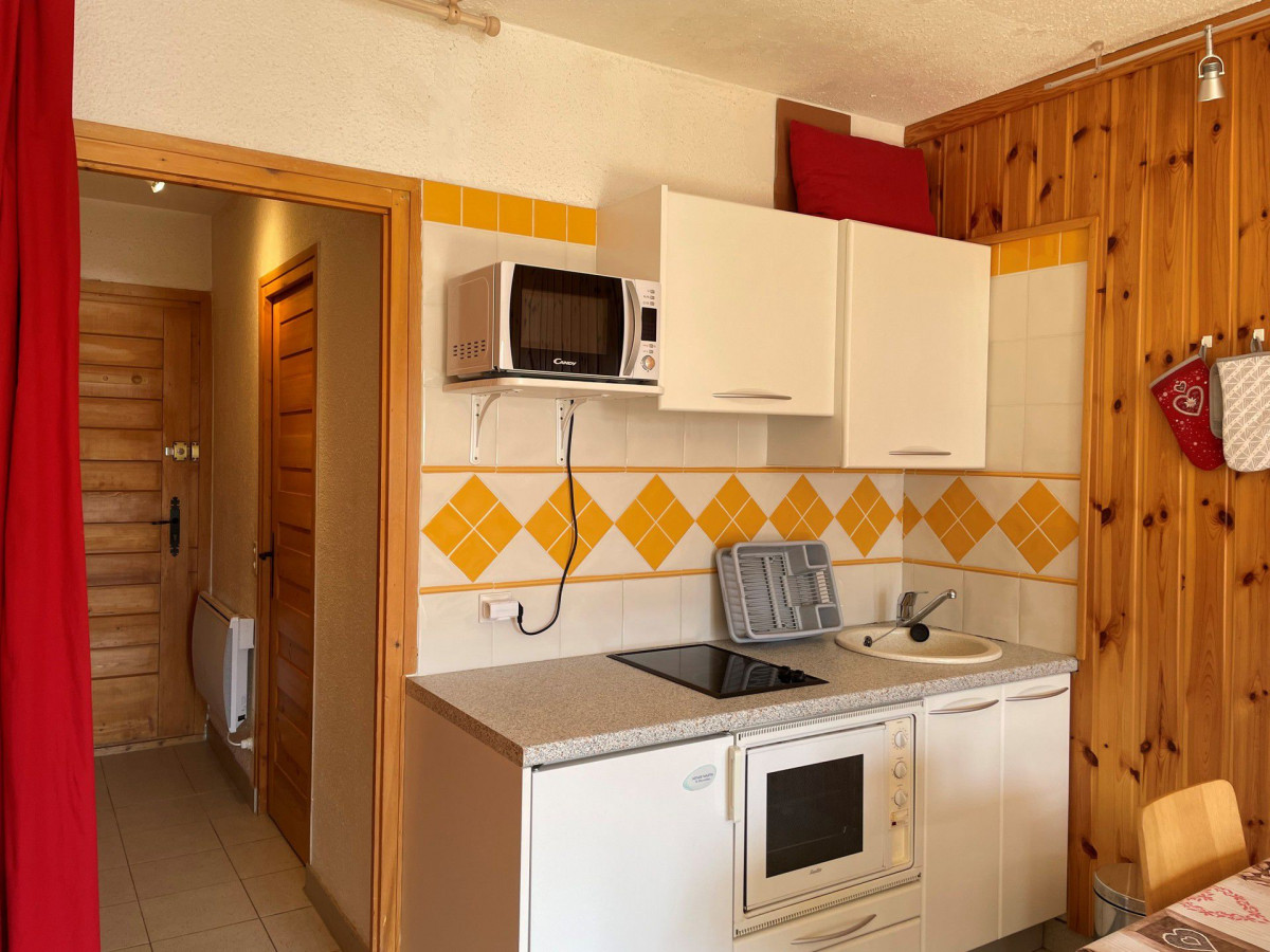 CUISINE - STUDIO LES AROLLES G N°47 - VALLOIRE LES VERNEYS CUISINE - STUDIO LES AROLLES G N°47 - VALLOIRE LES VERNEYS