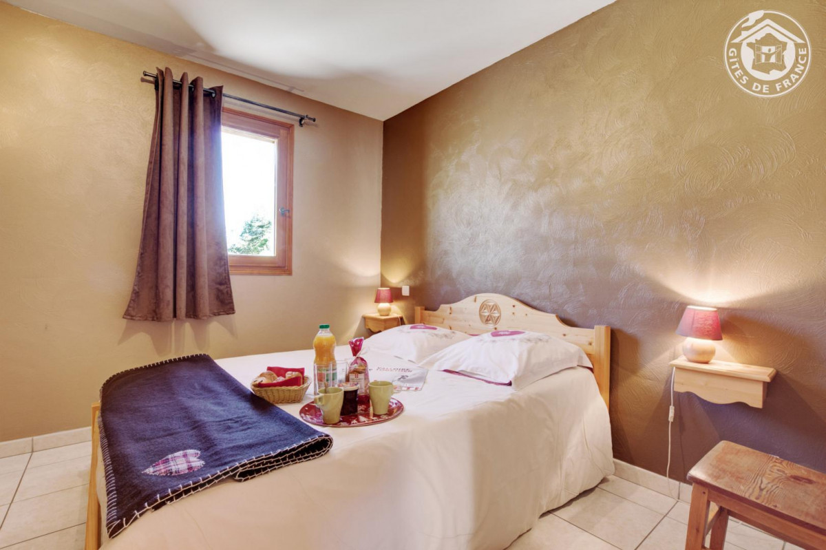 CHAMBRE - CHALET EAU ROUGE - VALLOIRE LES VERNEYS CHAMBRE - CHALET EAU ROUGE - VALLOIRE LES VERNEYS