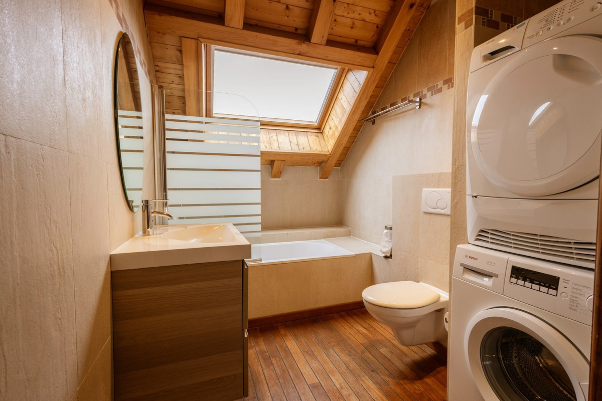 SALLE DE BAINS - APPARTEMENT LES FERMES DU PLANET 1 - VALLOIRE LES VERNEYS SALLE DE BAINS - APPARTEMENT LES FERMES DU PLANET 1 - VALLOIRE LES VERNEYS