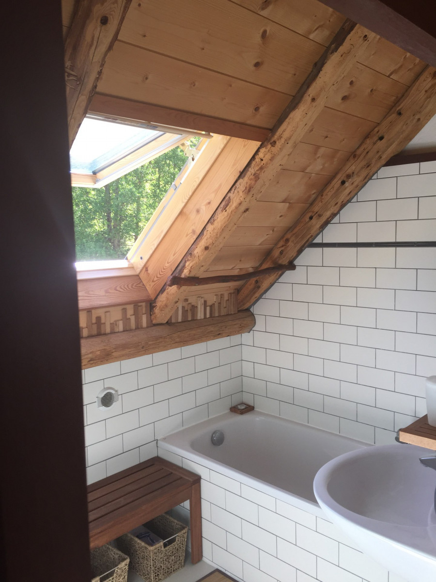 SALLE DE BAINS - APPARTEMENT LA HAUTE PARE - VALLOIRE BONNENUIT SALLE DE BAINS - APPARTEMENT LA HAUTE PARE - VALLOIRE BONNENUIT