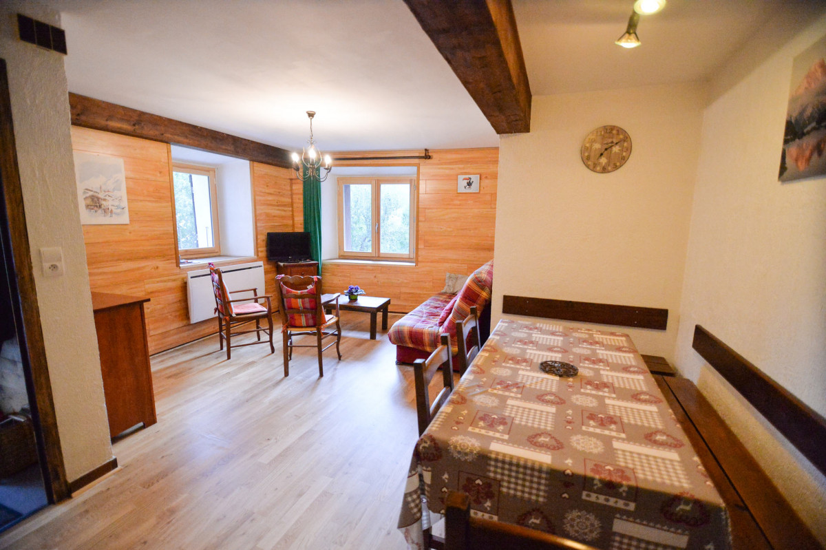 SALON- APPARTEMENT CHOSEAUX - VALLOIRE CENTRE-VALLOIRE RESERVATIONS SALON- APPARTEMENT CHOSEAUX - VALLOIRE CENTRE-VALLOIRE RESERVATIONS