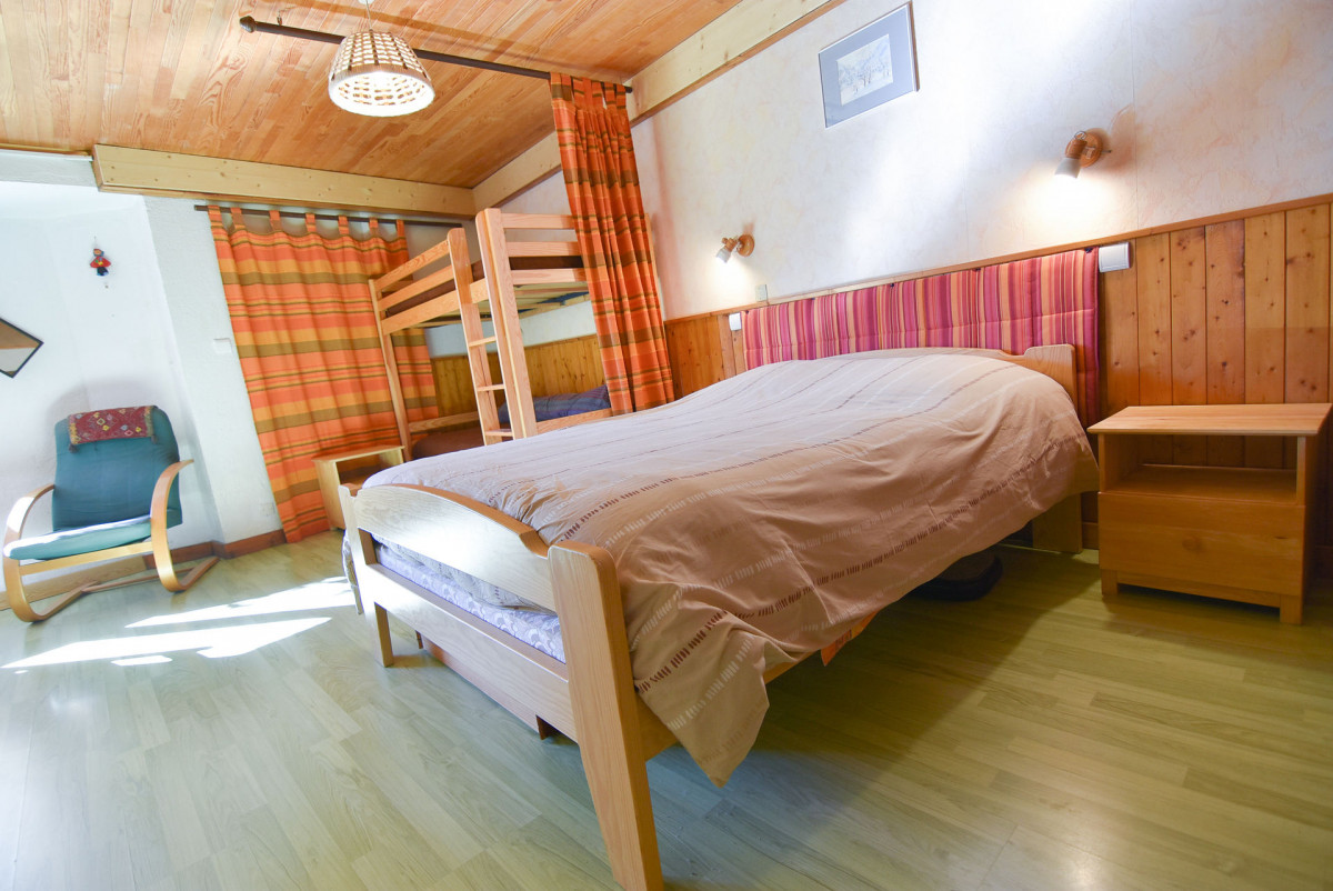CHAMBRE- APPARTEMENT CHOSEAUX - VALLOIRE CENTRE CHAMBRE- APPARTEMENT CHOSEAUX - VALLOIRE CENTRE