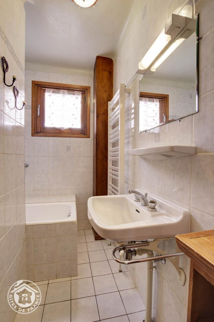 SALLE DE BAIN - APPARTEMENT - LA BORGE - BONEAU 1 - VALLOIRE LA BORGE
