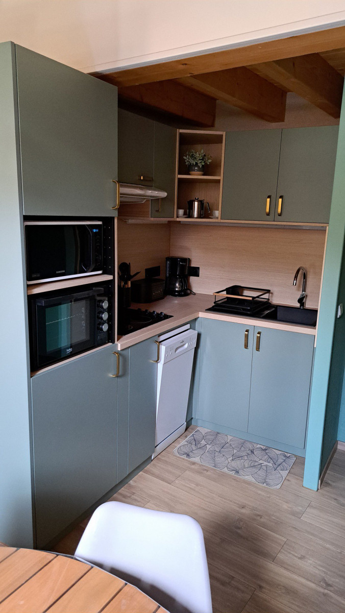 CUISINE - APPARTEMENT BORGE 5 - VALLOIRE LA BORGE CUISINE - APPARTEMENT BORGE 5 - VALLOIRE LA BORGE