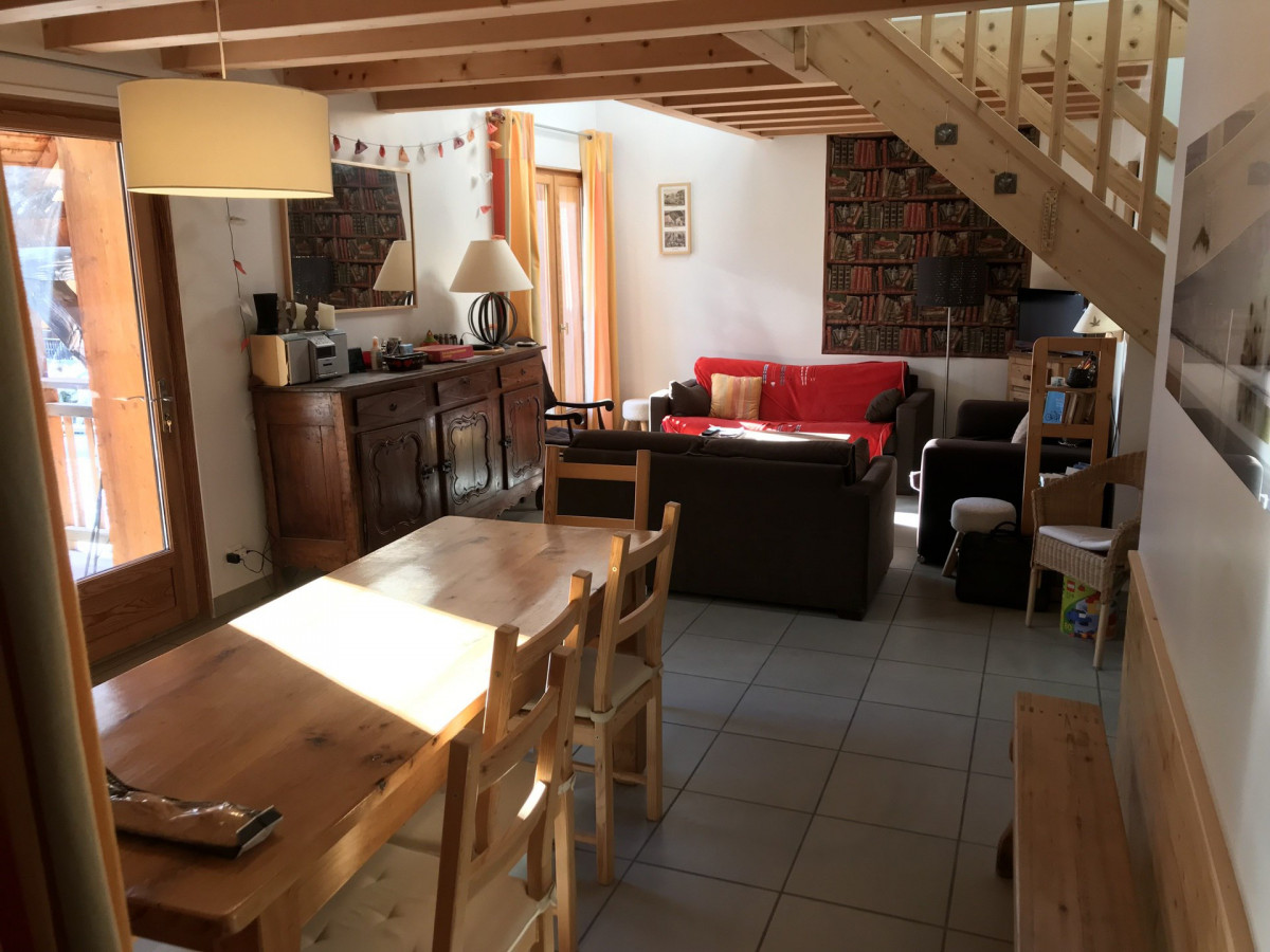 _lv_images__lot_0003190008_01_37475746