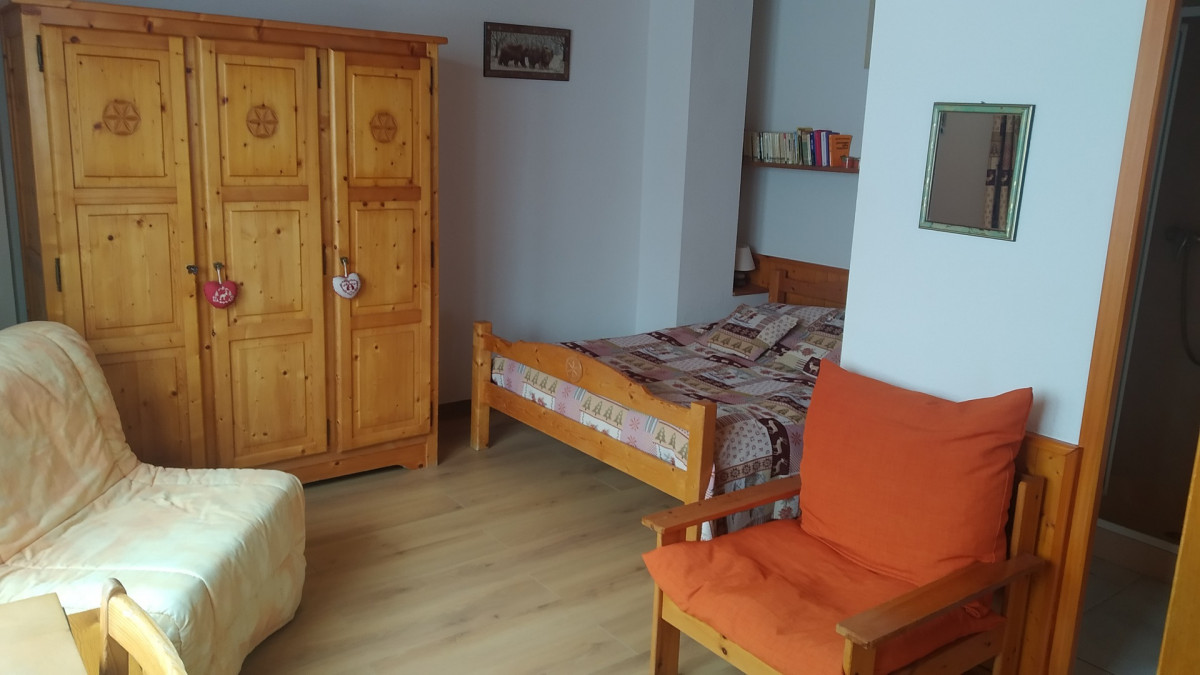 CHAMBRE 1 - APPARTEMENT LES AGNEAUX - VALLOIRE LES CHOSEAUX VILLE CHAMBRE 1 - APPARTEMENT LES AGNEAUX - VALLOIRE LES CHOSEAUX VILLE
