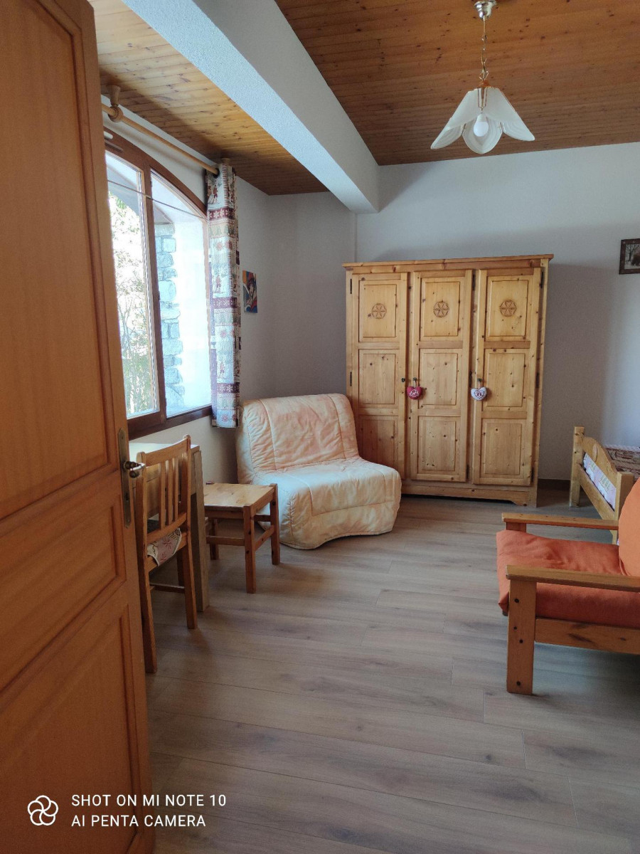 CHAMBRE 1 - APPARTEMENT LES AGNEAUX - VALLOIRE LES CHOSEAUX VILLE 