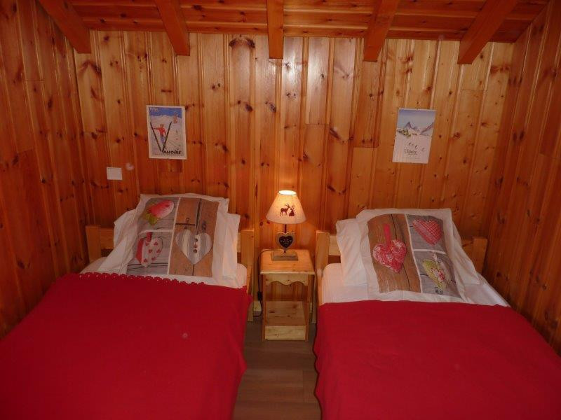 CHAMBRE - CHALET CLAVELLA - ARCHAZ VALLOIRE CHAMBRE - CHALET CLAVELLA - ARCHAZ VALLOIRE