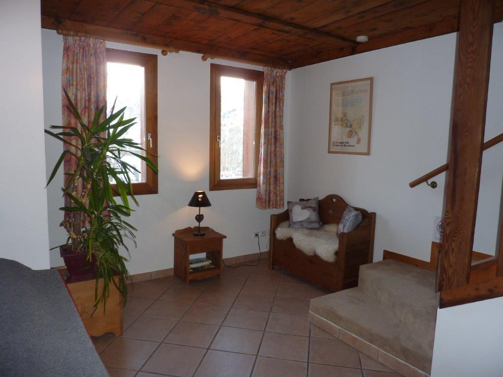 SALON - CHALET CLAVELLA - ARCHAZ VALLOIRE SALON - CHALET CLAVELLA - ARCHAZ VALLOIRE