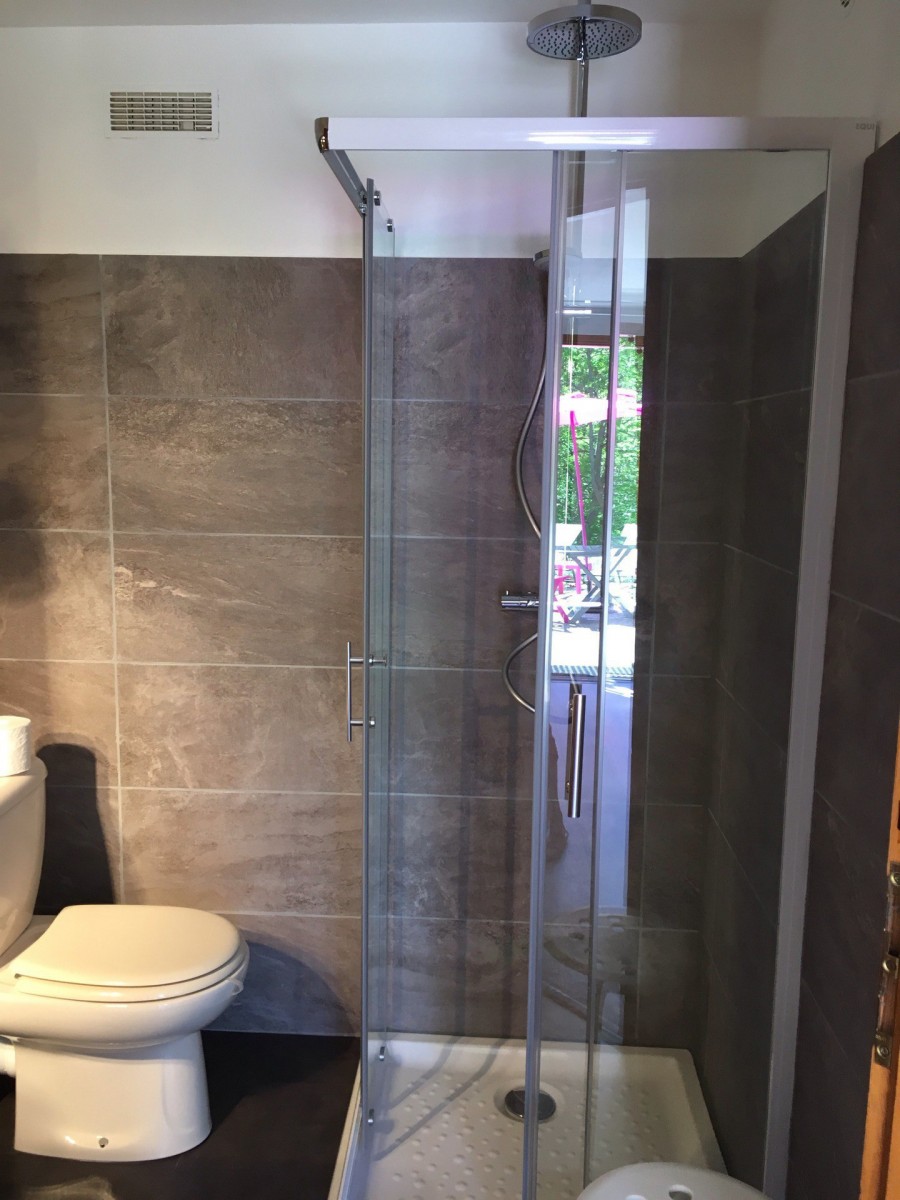 SALLE D'EAU - STUDIO CLOS MARGUERAND CHALET LA POM-POM - LES CLOTS VALLOIRE SALLE D'EAU - STUDIO CLOS MARGUERAND CHALET LA POM-POM - LES CLOTS VALLOIRE