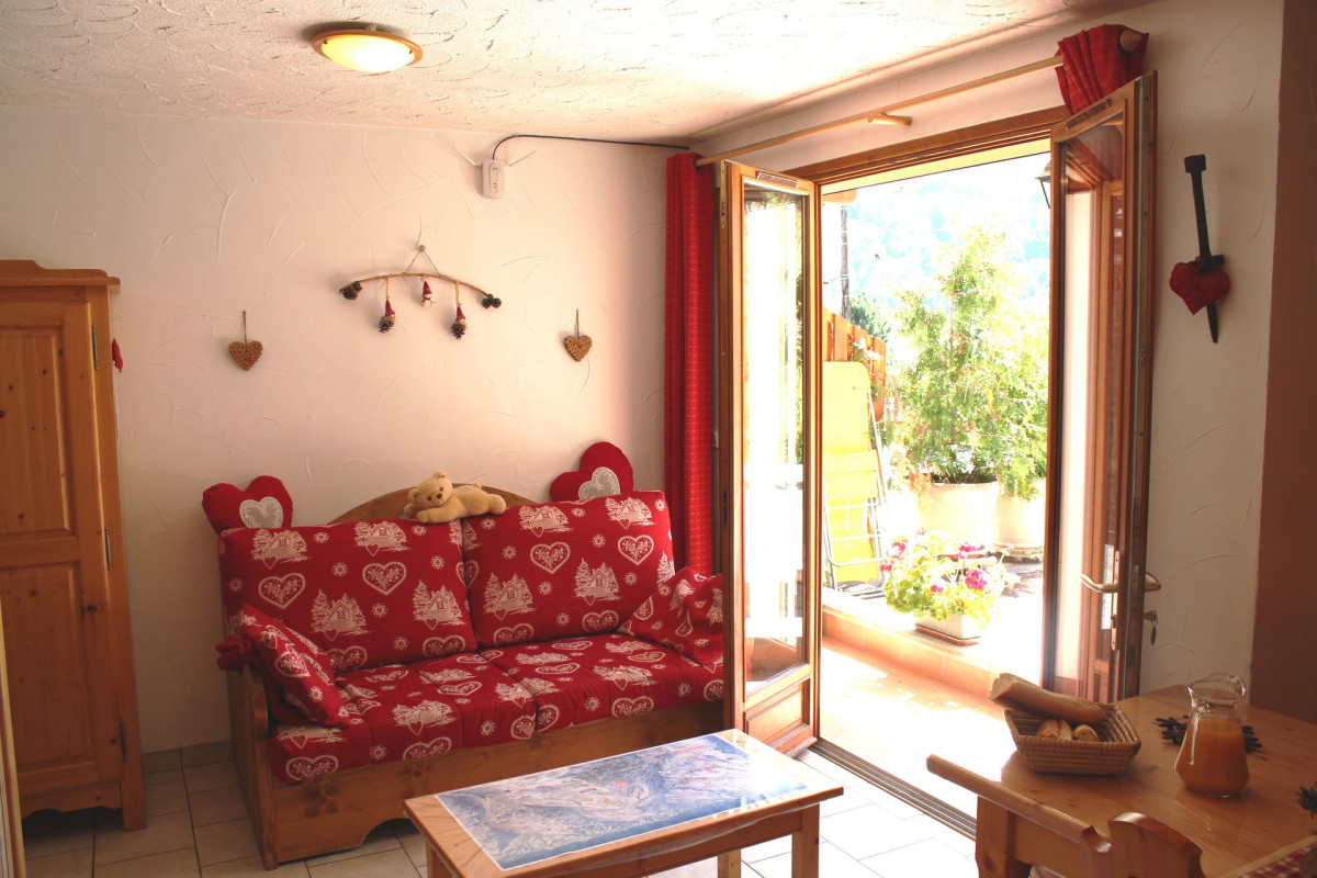 SALON - APPARTEMENT LES GENTIANES- CHALET LES ANCOLIES - VALLOIRE LES CLOTS - VALLOIRE RESERVATIONS SALON - APPARTEMENT LES GENTIANES- CHALET LES ANCOLIES - VALLOIRE LES CLOTS - VALLOIRE RESERVATIONS