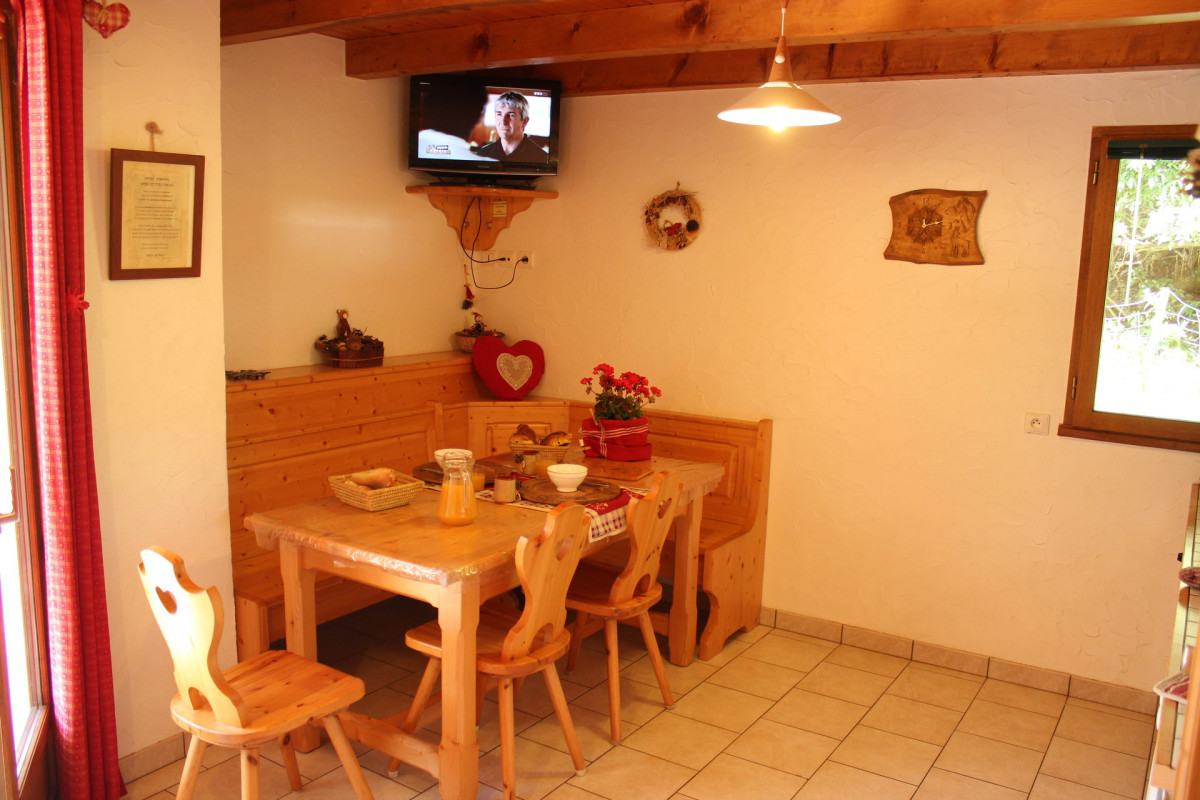 CUISINE - APPARTEMENT CHALET LES ANCOLIES ANEMONE - VALLOIRE LES CLOTS CUISINE - APPARTEMENT CHALET LES ANCOLIES ANEMONE - VALLOIRE LES CLOTS