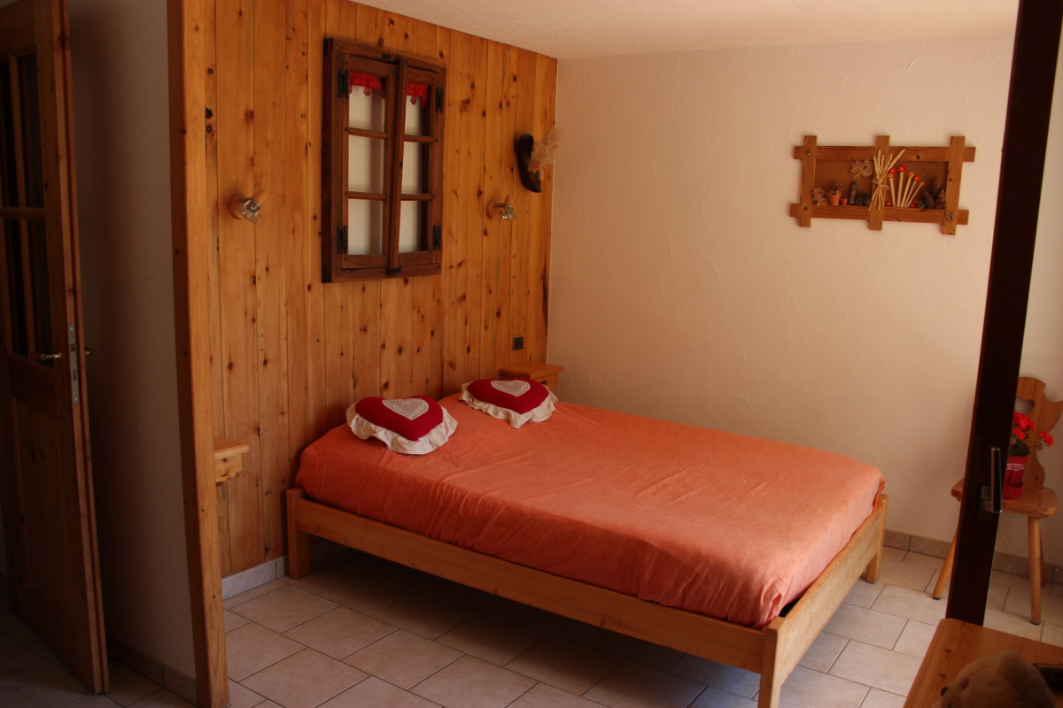 CHAMBRE - APPARTEMENT LES ANCOLIES EDELWEISS - VALLOIRE LES CLOTS CHAMBRE - APPARTEMENT LES ANCOLIES EDELWEISS - VALLOIRE LES CLOTS