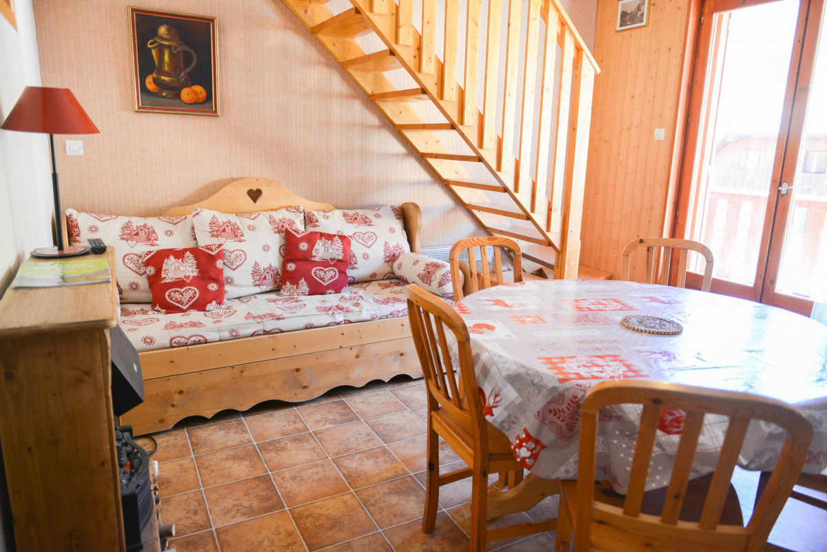 SALON - APPARTEMENT DEMEURANCE 114 - VALLOIRE LES PLANS - VALLOIRE RESERVATIONS SALON - APPARTEMENT DEMEURANCE 114 - VALLOIRE LES PLANS - VALLOIRE RESERVATIONS