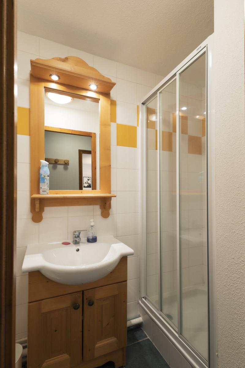 SALLE D'EAU - APPARTEMENT CHALETS DU GALIBIER G38 - VALLOIRE MOULIN BENJAMIN