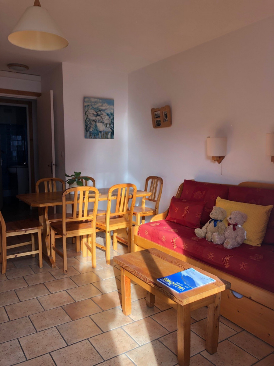 SALON - APPARTEMENT RIO BENOIT- VALLOIRE LA BORGE - VALLOIRE RESERVATIONS SALON - APPARTEMENT RIO BENOIT- VALLOIRE LA BORGE - VALLOIRE RESERVATIONS