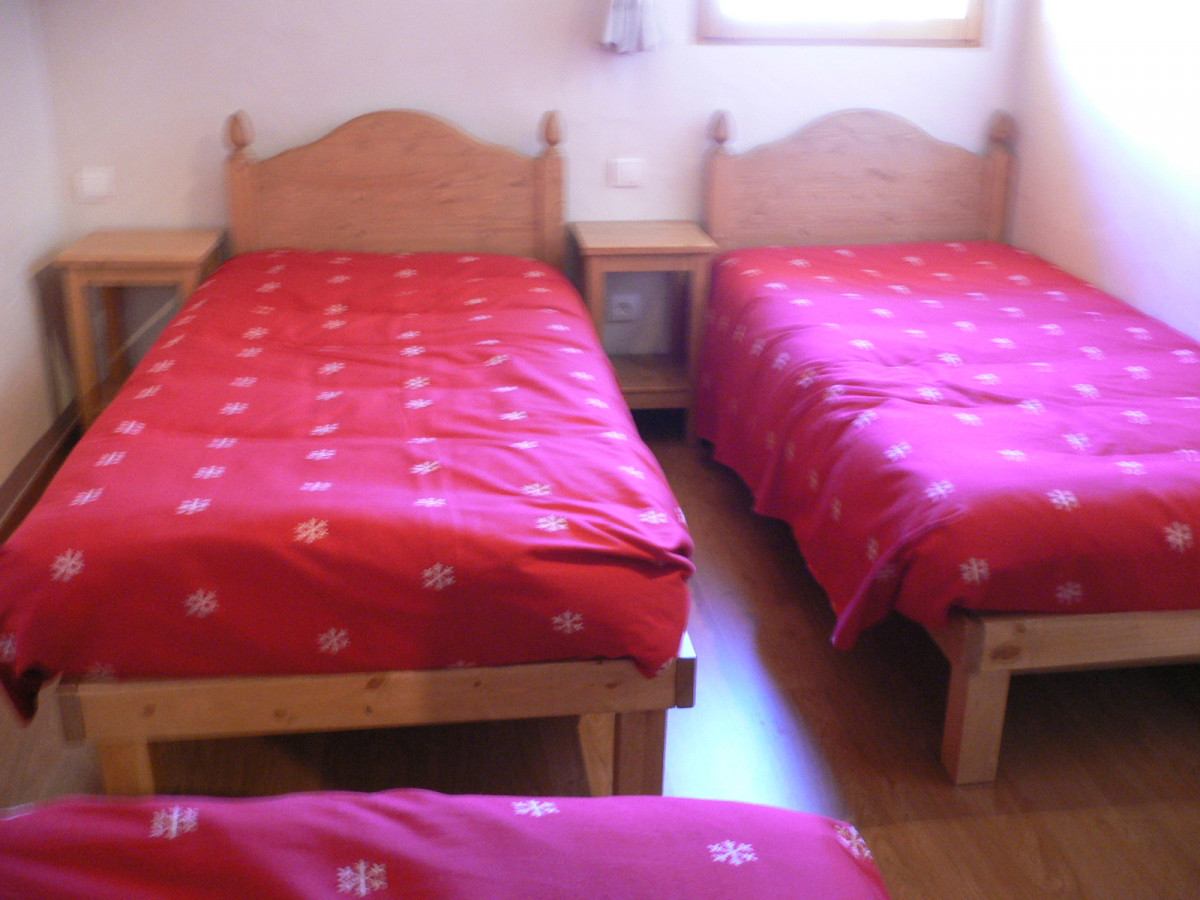 CHAMBRE - APPARTMENT FOURCHU CHALET LES AIGUILLES - VALLOIRE LES CLOTS CHAMBRE - APPARTMENT FOURCHU CHALET LES AIGUILLES - VALLOIRE LES CLOTS