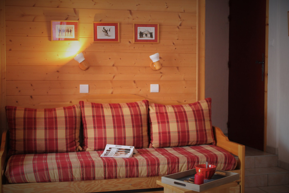 SALON - APPARTEMENT GROS GRENIER C - VALLOIRE LE SERROZ - VALLOIRE RESERVATIONS SALON - APPARTEMENT GROS GRENIER C - VALLOIRE LE SERROZ - VALLOIRE RESERVATIONS